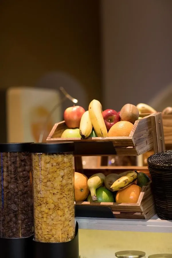 Hotel Lyon Bercy 3*